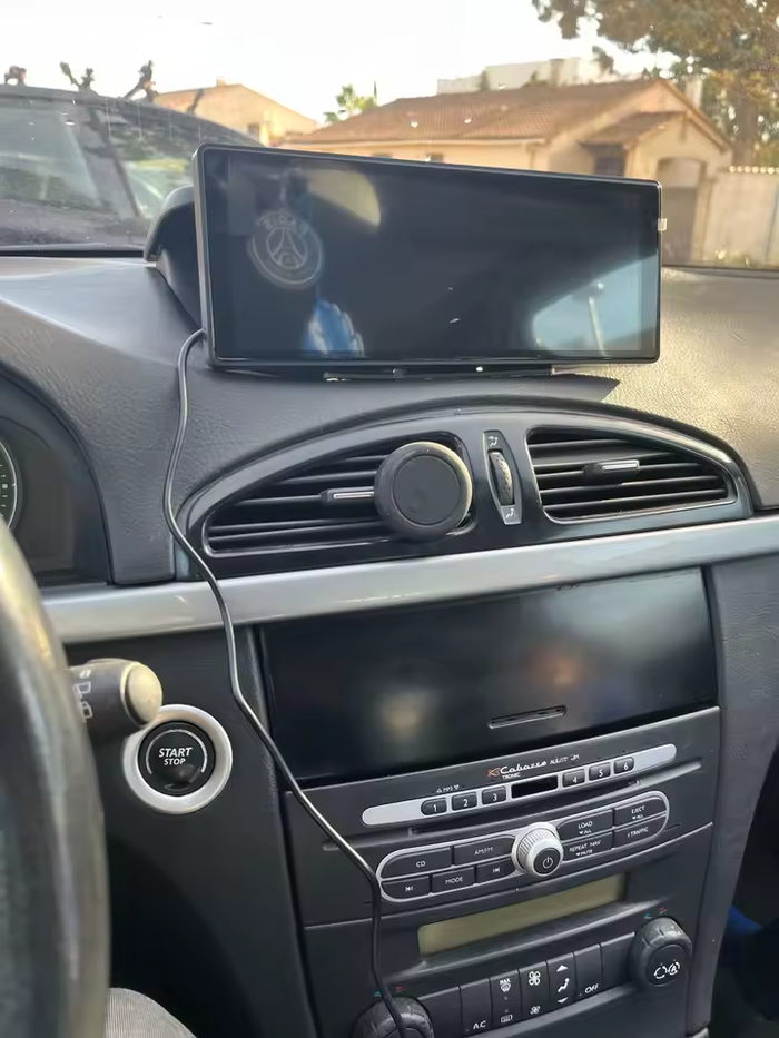 Suitable for cars with cigarette lighters.